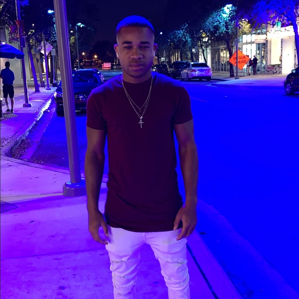 Meet your Posher, Eric